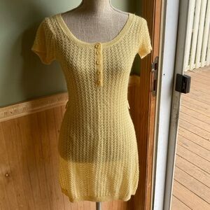 Divided yellow knit sweater dress
